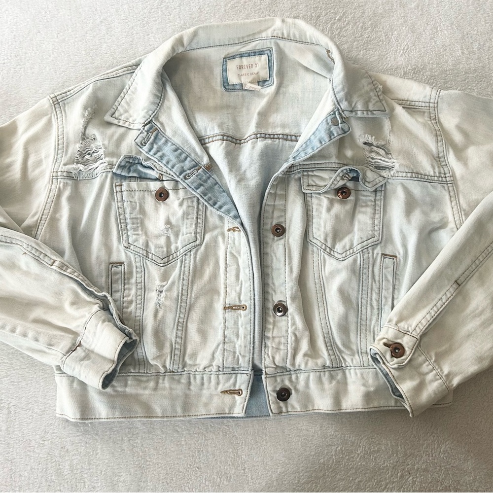 Cropped Classic Denim Jacket